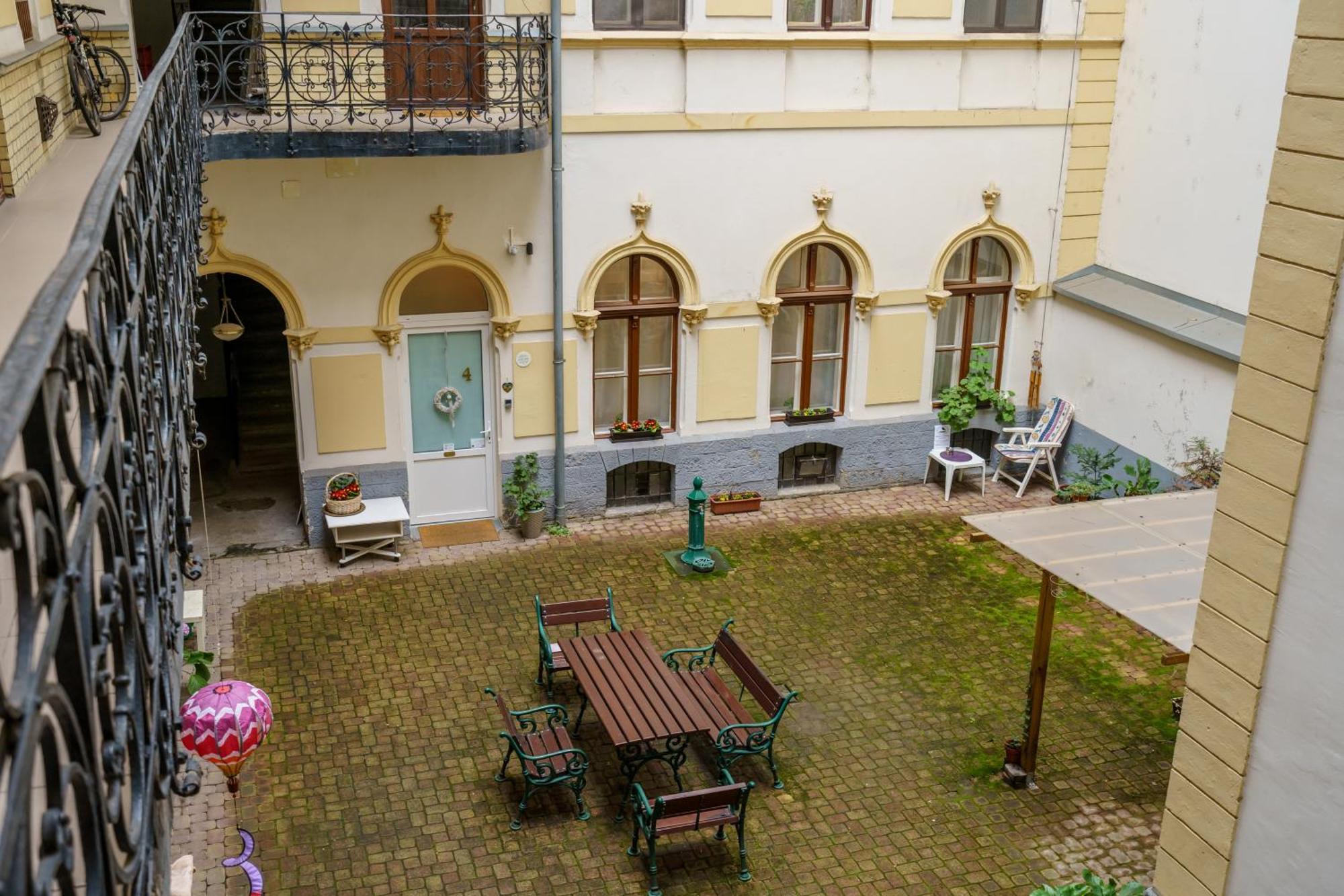 Barka In Downtown Buda Appartement